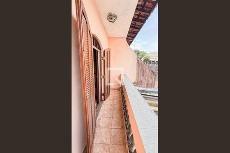 Casa à venda com 200m², 3 quartos e 2 vagas Casa à venda com 200m², 3 quartos e 2 vagasVaranda da Suíte