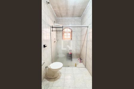 Casa à venda com 200m², 3 quartos e 2 vagas Casa à venda com 200m², 3 quartos e 2 vagasBanheiro 1