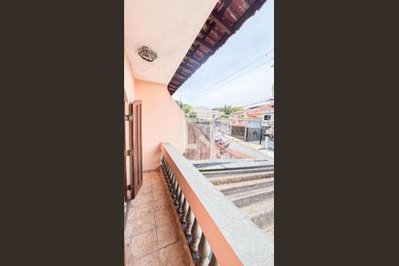 Casa à venda com 200m², 3 quartos e 2 vagas Casa à venda com 200m², 3 quartos e 2 vagasVaranda da Suíte