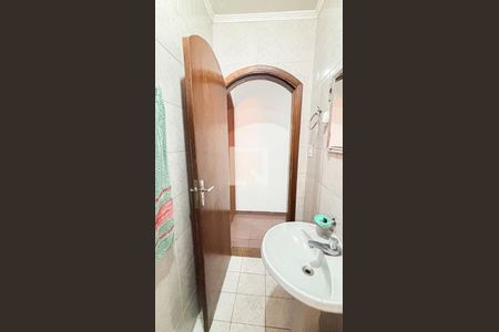 Casa à venda com 200m², 3 quartos e 2 vagas Casa à venda com 200m², 3 quartos e 2 vagasBanheiro 2