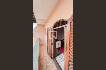 Casa à venda com 200m², 3 quartos e 2 vagas Casa à venda com 200m², 3 quartos e 2 vagasVaranda da Suíte