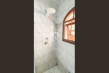 Casa à venda com 200m², 3 quartos e 2 vagas Casa à venda com 200m², 3 quartos e 2 vagasBanheiro 1