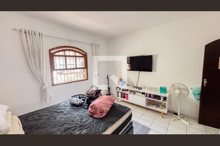 Casa à venda com 200m², 3 quartos e 2 vagas Casa à venda com 200m², 3 quartos e 2 vagasQuarto 1