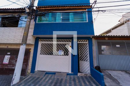 Casa para alugar com 28m², 2 quartos e sem vaga Casa para alugar com 28m², 2 quartos e sem vagaFachada