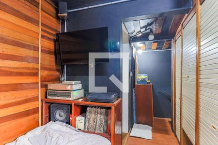 Casa à venda com 200m², 2 quartos e 1 vaga Casa à venda com 200m², 2 quartos e 1 vagaQuarto de Serviço