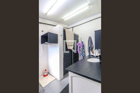 Casa à venda com 200m², 2 quartos e 1 vaga Casa à venda com 200m², 2 quartos e 1 vagaBanheiro da Suíte 2