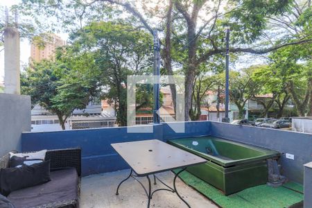 Casa à venda com 200m², 2 quartos e 1 vaga Casa à venda com 200m², 2 quartos e 1 vagaVaranda da Suíte 1