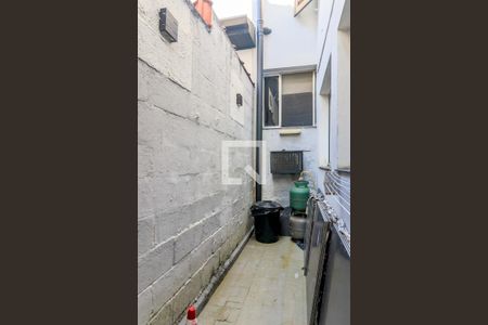 Casa à venda com 200m², 2 quartos e 1 vaga Casa à venda com 200m², 2 quartos e 1 vagaQuintal