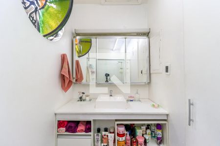 Casa à venda com 200m², 2 quartos e 1 vaga Casa à venda com 200m², 2 quartos e 1 vagaBanheiro da Suíte 1