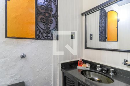 Casa à venda com 200m², 2 quartos e 1 vaga Casa à venda com 200m², 2 quartos e 1 vagaLavabo