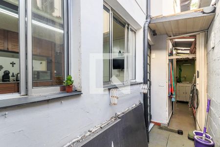 Casa à venda com 200m², 2 quartos e 1 vaga Casa à venda com 200m², 2 quartos e 1 vagaQuintal