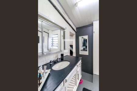 Casa à venda com 200m², 2 quartos e 1 vaga Casa à venda com 200m², 2 quartos e 1 vagaBanheiro da Suíte 2