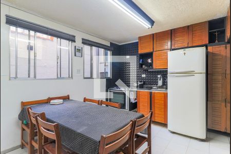 Casa à venda com 200m², 2 quartos e 1 vaga Casa à venda com 200m², 2 quartos e 1 vagaCozinha