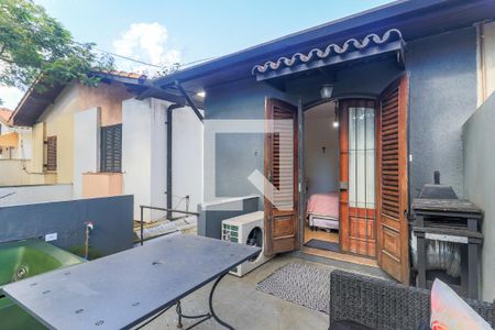 Casa à venda com 200m², 2 quartos e 1 vaga Casa à venda com 200m², 2 quartos e 1 vagaVaranda da Suíte 1