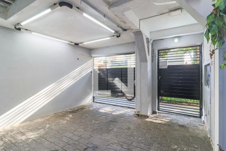 Casa à venda com 200m², 2 quartos e 1 vaga Casa à venda com 200m², 2 quartos e 1 vagaGaragem