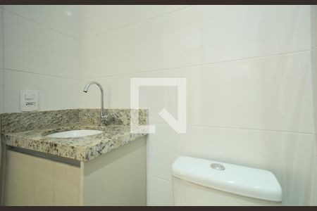Apartamento à venda com 80m², 2 quartos e 1 vaga Apartamento à venda com 80m², 2 quartos e 1 vagaBanheiro Social
