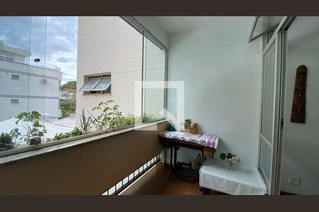 Apartamento à venda com 150m², 4 quartos e 2 vagasvaranda