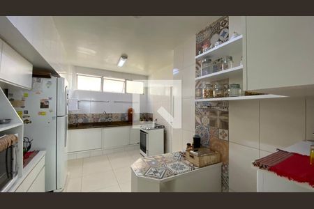 Apartamento à venda com 150m², 4 quartos e 2 vagasCozinha