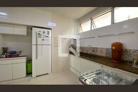 Apartamento à venda com 150m², 4 quartos e 2 vagasCozinha