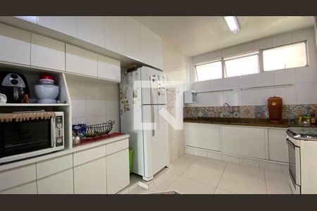 Apartamento à venda com 150m², 4 quartos e 2 vagasCozinha