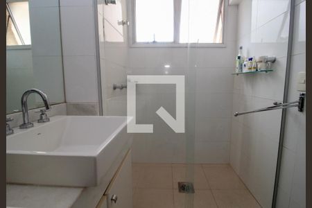 Apartamento à venda com 165m², 4 quartos e 3 vagasBanheiro do Quarto 4