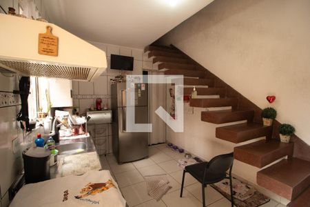 Casa à venda com 111m², 4 quartos e 2 vagas Casa à venda com 111m², 4 quartos e 2 vagasCozinha 2