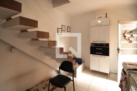 Casa à venda com 111m², 4 quartos e 2 vagas Casa à venda com 111m², 4 quartos e 2 vagasCozinha 2