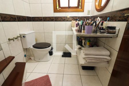 Casa à venda com 300m², 3 quartos e 4 vagas Casa à venda com 300m², 3 quartos e 4 vagasBanheiro Social