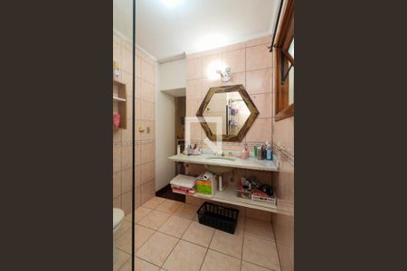 Casa à venda com 300m², 3 quartos e 4 vagas Casa à venda com 300m², 3 quartos e 4 vagasBanheiro da Suíte 2