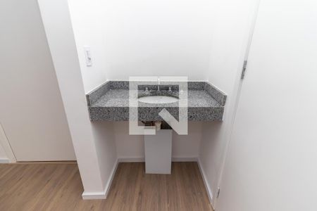 Apartamento para alugar com 33m², 2 quartos e sem vaga Apartamento para alugar com 33m², 2 quartos e sem vagaBanheiro
