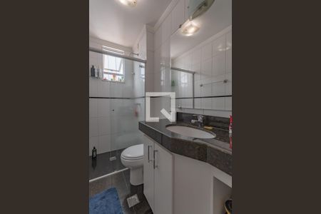 Apartamento à venda com 240m², 4 quartos e 3 vagas Apartamento à venda com 240m², 4 quartos e 3 vagasBanheiro Social