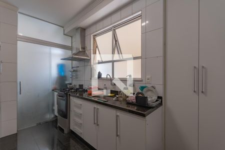 Apartamento à venda com 240m², 4 quartos e 3 vagas Apartamento à venda com 240m², 4 quartos e 3 vagasCozinha