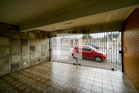 Casa à venda com 231m², 2 quartos e 2 vagas Casa à venda com 231m², 2 quartos e 2 vagasGaragem