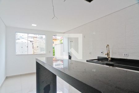 Casa à venda com 127m², 2 quartos e 3 vagas Casa à venda com 127m², 2 quartos e 3 vagasCozinha