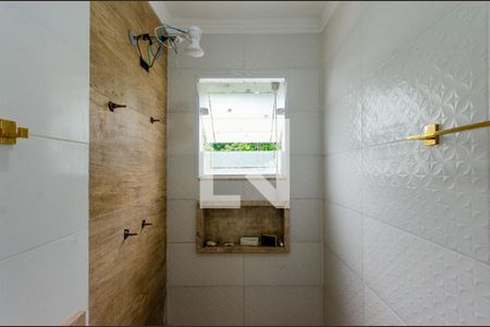 Casa à venda com 127m², 2 quartos e 4 vagas Casa à venda com 127m², 2 quartos e 4 vagasBanheiro da Suíte 1