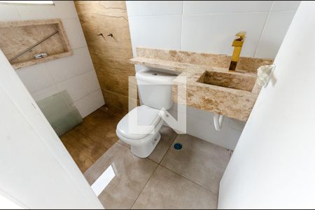 Casa à venda com 127m², 2 quartos e 4 vagas Casa à venda com 127m², 2 quartos e 4 vagasBanheiro da Suíte 2