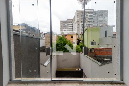 Casa à venda com 127m², 2 quartos e 4 vagas Casa à venda com 127m², 2 quartos e 4 vagasCozinha