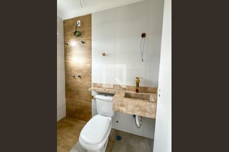 Casa à venda com 127m², 2 quartos e 3 vagas Casa à venda com 127m², 2 quartos e 3 vagasBanheiro da Suíte 2