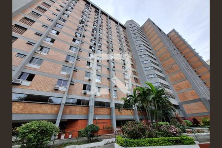 Apartamento à venda com 69m², 2 quartos e 1 vagaFachada