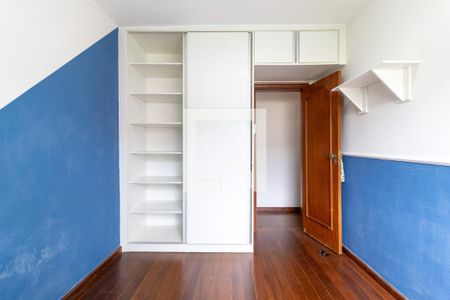 Apartamento à venda com 69m², 2 quartos e 1 vagaQuarto 2