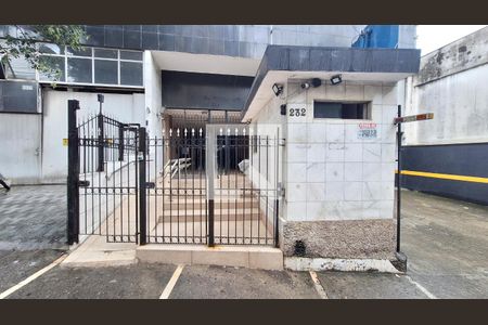 Apartamento à venda com 70m², 2 quartos e 1 vagaFachada e portaria