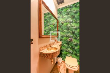 Apartamento à venda com 353m², 5 quartos e 5 vagas Apartamento à venda com 353m², 5 quartos e 5 vagasLavabo 1