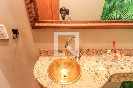 Apartamento à venda com 353m², 5 quartos e 5 vagas Apartamento à venda com 353m², 5 quartos e 5 vagasLavabo 1