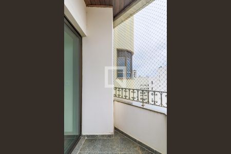 Apartamento à venda com 353m², 5 quartos e 5 vagas Apartamento à venda com 353m², 5 quartos e 5 vagasVaranda da Suíte 1