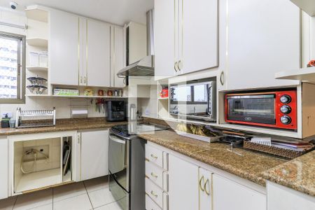 Apartamento à venda com 353m², 5 quartos e 5 vagas Apartamento à venda com 353m², 5 quartos e 5 vagasCozinha