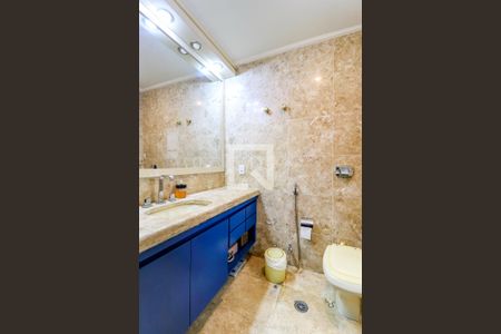 Apartamento à venda com 353m², 5 quartos e 5 vagas Apartamento à venda com 353m², 5 quartos e 5 vagasBanheiro da Suíte 1