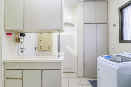 Apartamento à venda com 353m², 5 quartos e 5 vagas Apartamento à venda com 353m², 5 quartos e 5 vagasÁrea de Serviço