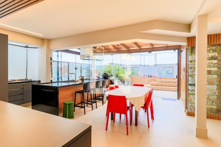 Apartamento à venda com 353m², 5 quartos e 5 vagas Apartamento à venda com 353m², 5 quartos e 5 vagasEspaço Gourmet