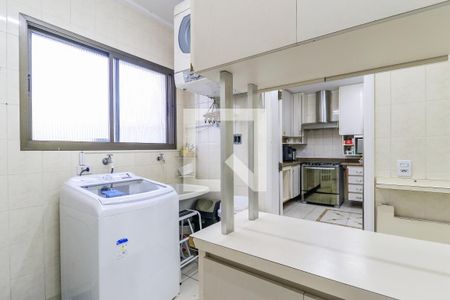 Apartamento à venda com 353m², 5 quartos e 5 vagas Apartamento à venda com 353m², 5 quartos e 5 vagasÁrea de Serviço