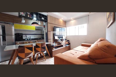 Sala de apartamento para alugar com 2 quartos, 52m² em Parque São Vicente, Mauá